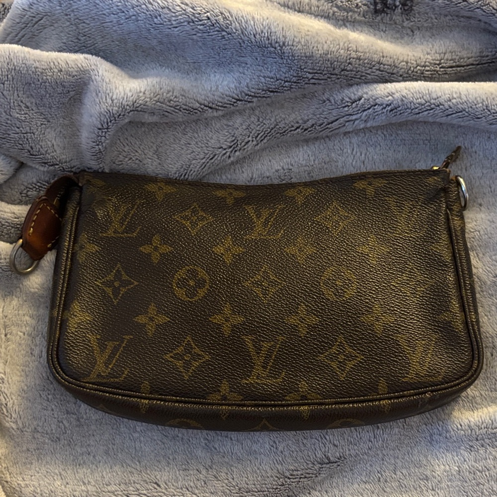 Louis Vuitton Monogram Pouchette Accessories